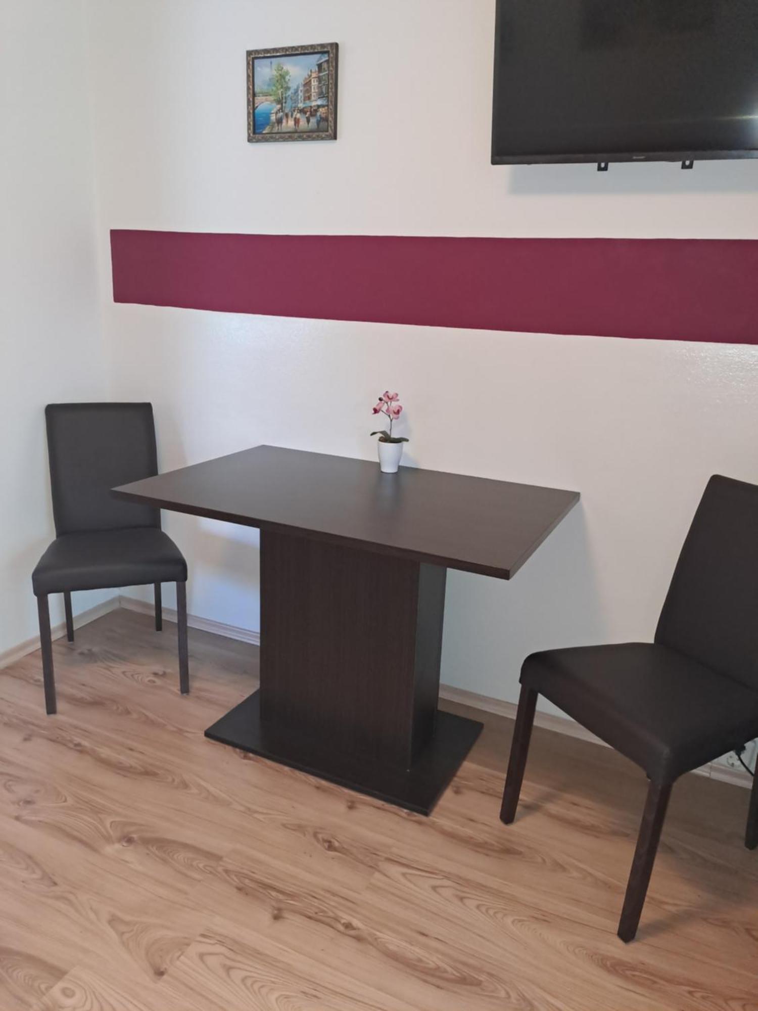 Studio Apartments Maslinik クルク エクステリア 写真