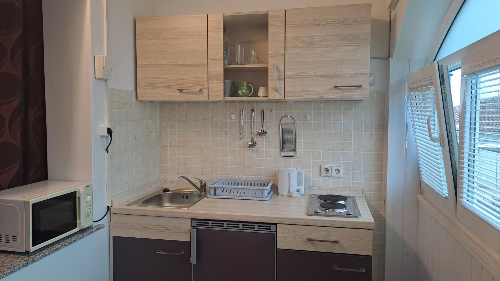 Studio Apartments Maslinik クルク エクステリア 写真