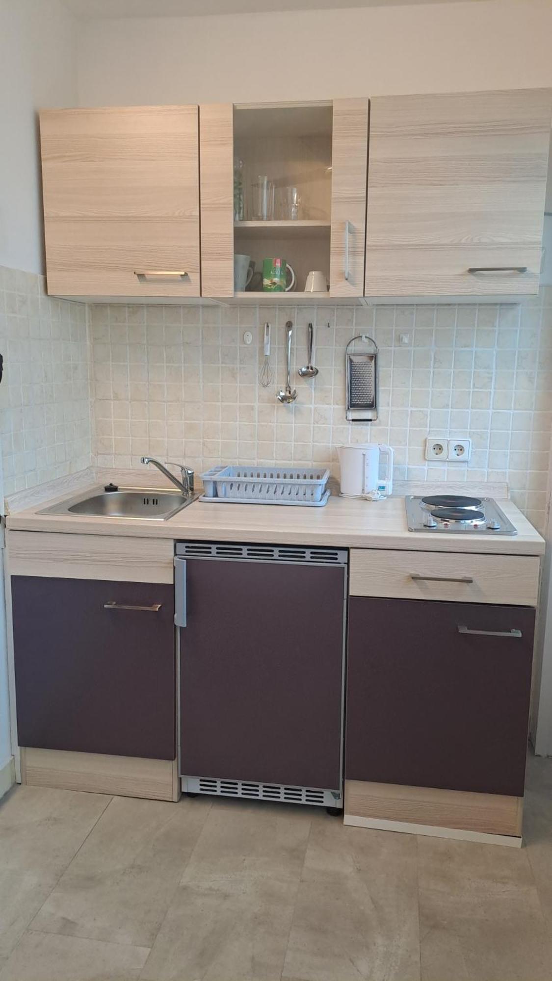 Studio Apartments Maslinik クルク エクステリア 写真