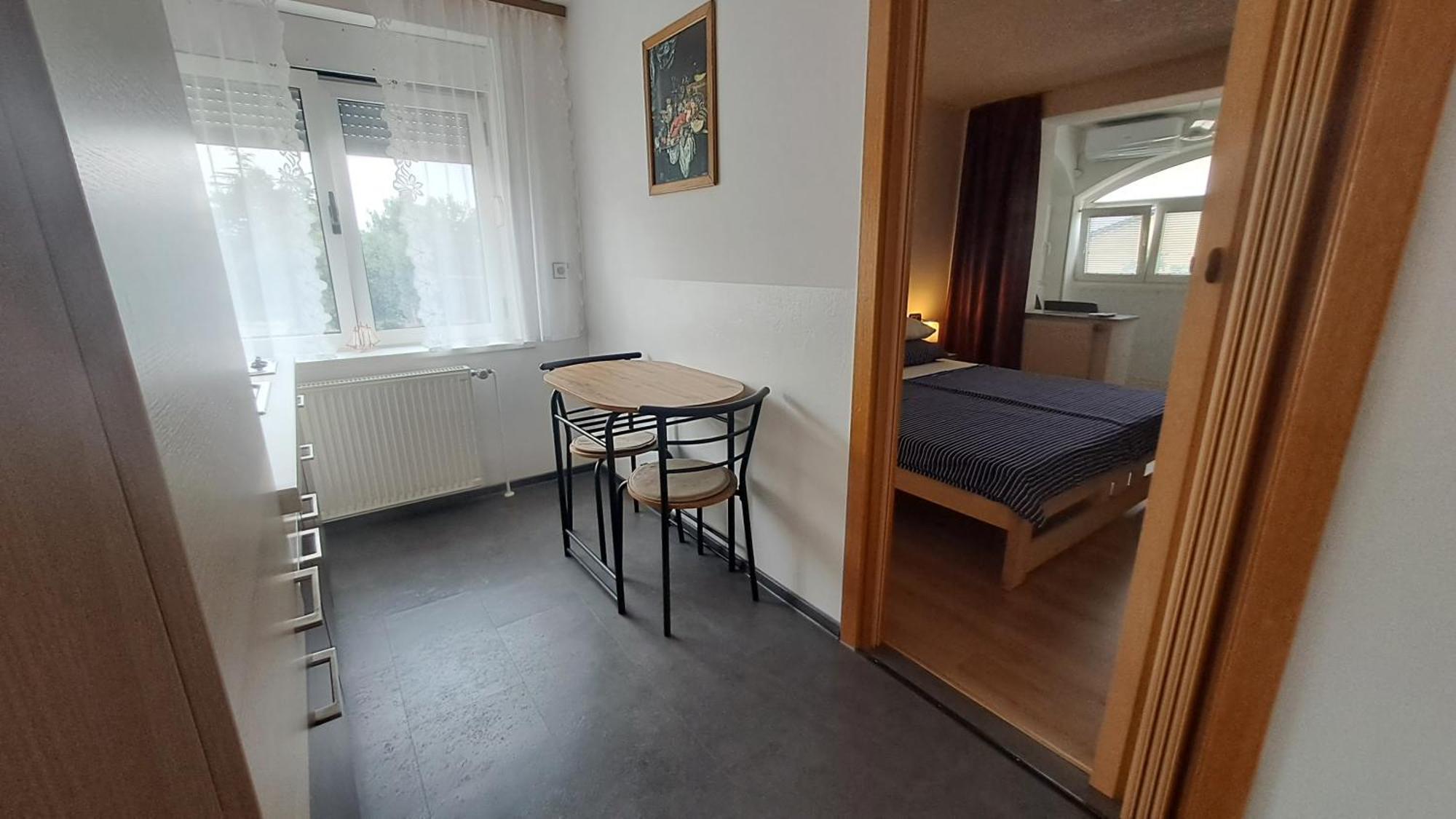 Studio Apartments Maslinik クルク エクステリア 写真